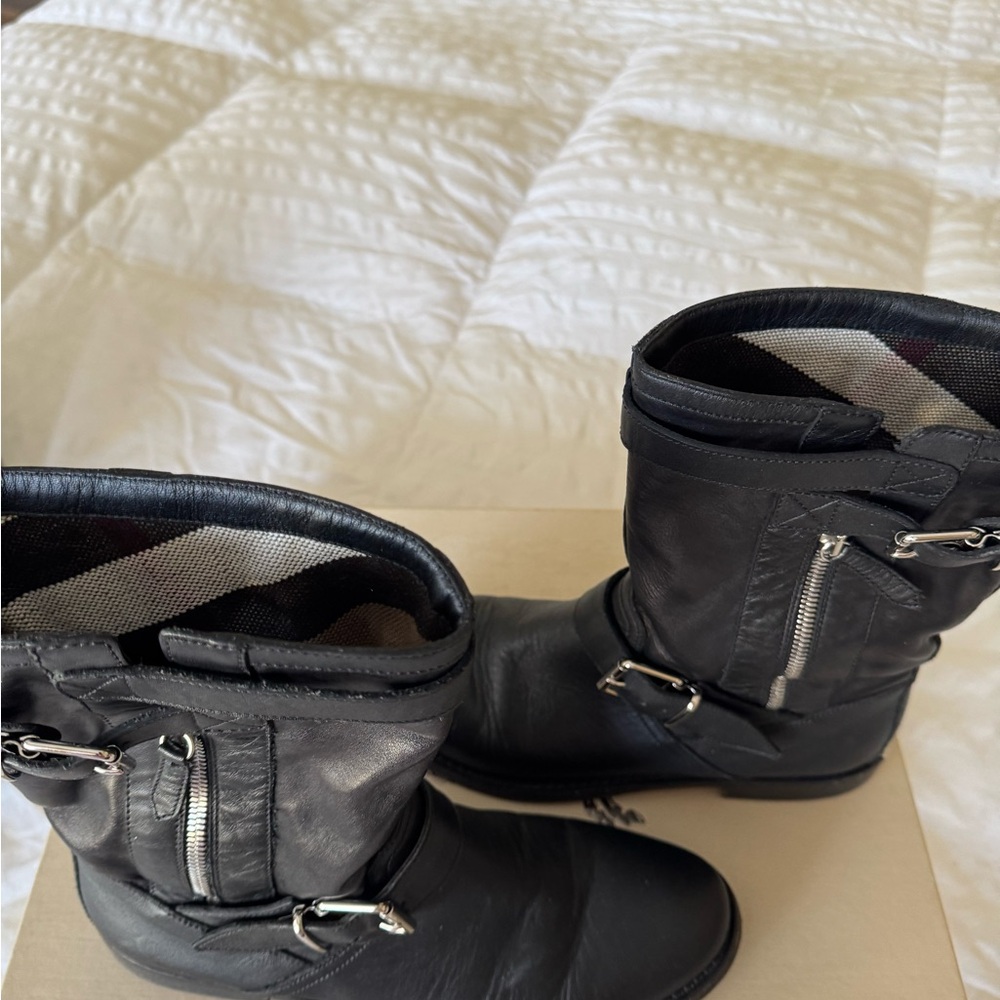 BURBERRY BOOTS